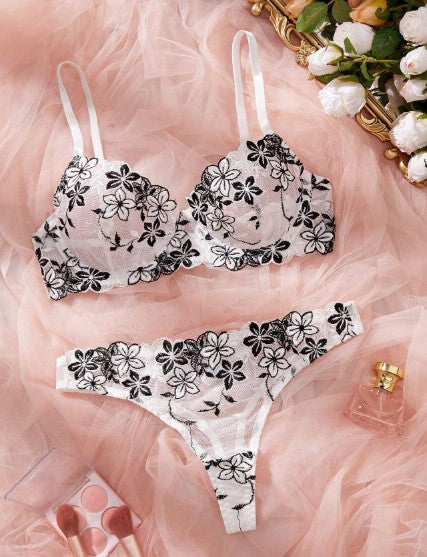 SET DE DOS PIEZAS DE ENCAJE