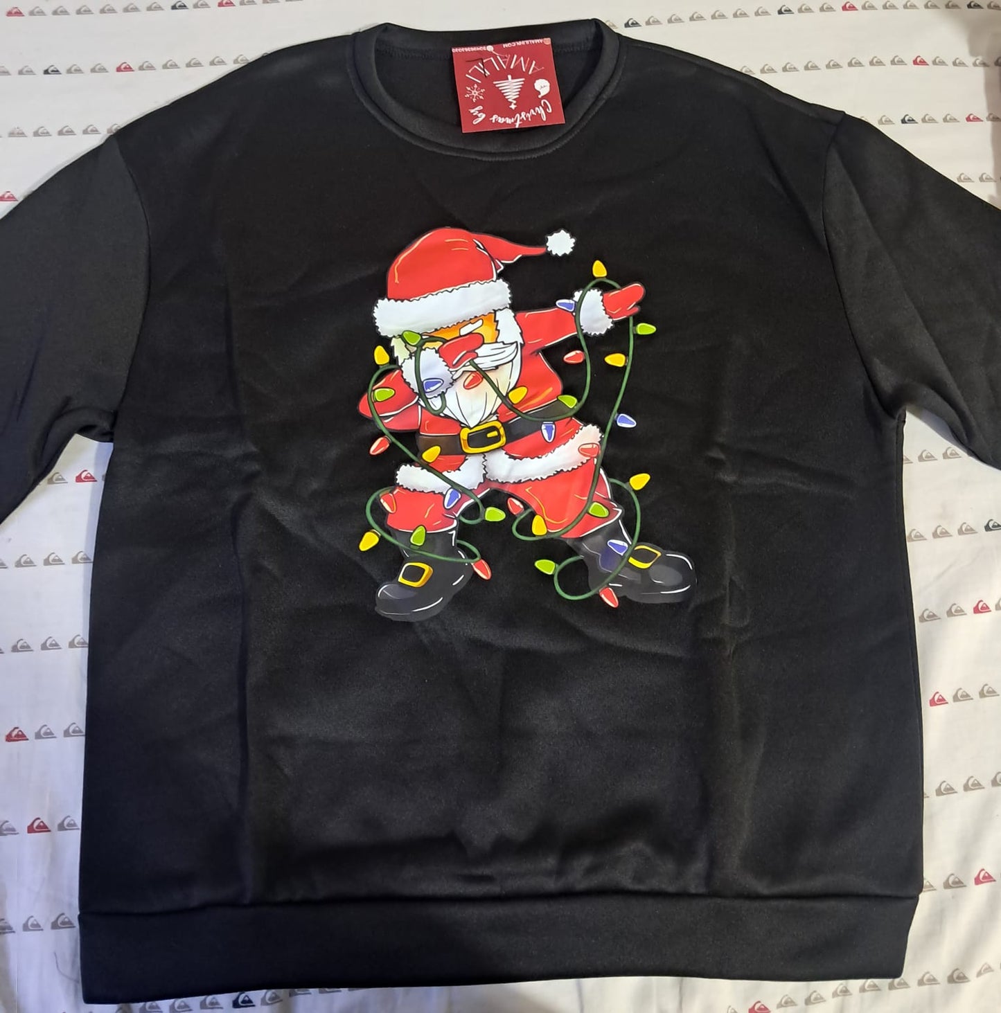 🎅 SUÉTER NAVIDEÑO NEGRO “SANTA CON LUCES” – EDICIÓN FESTIVA