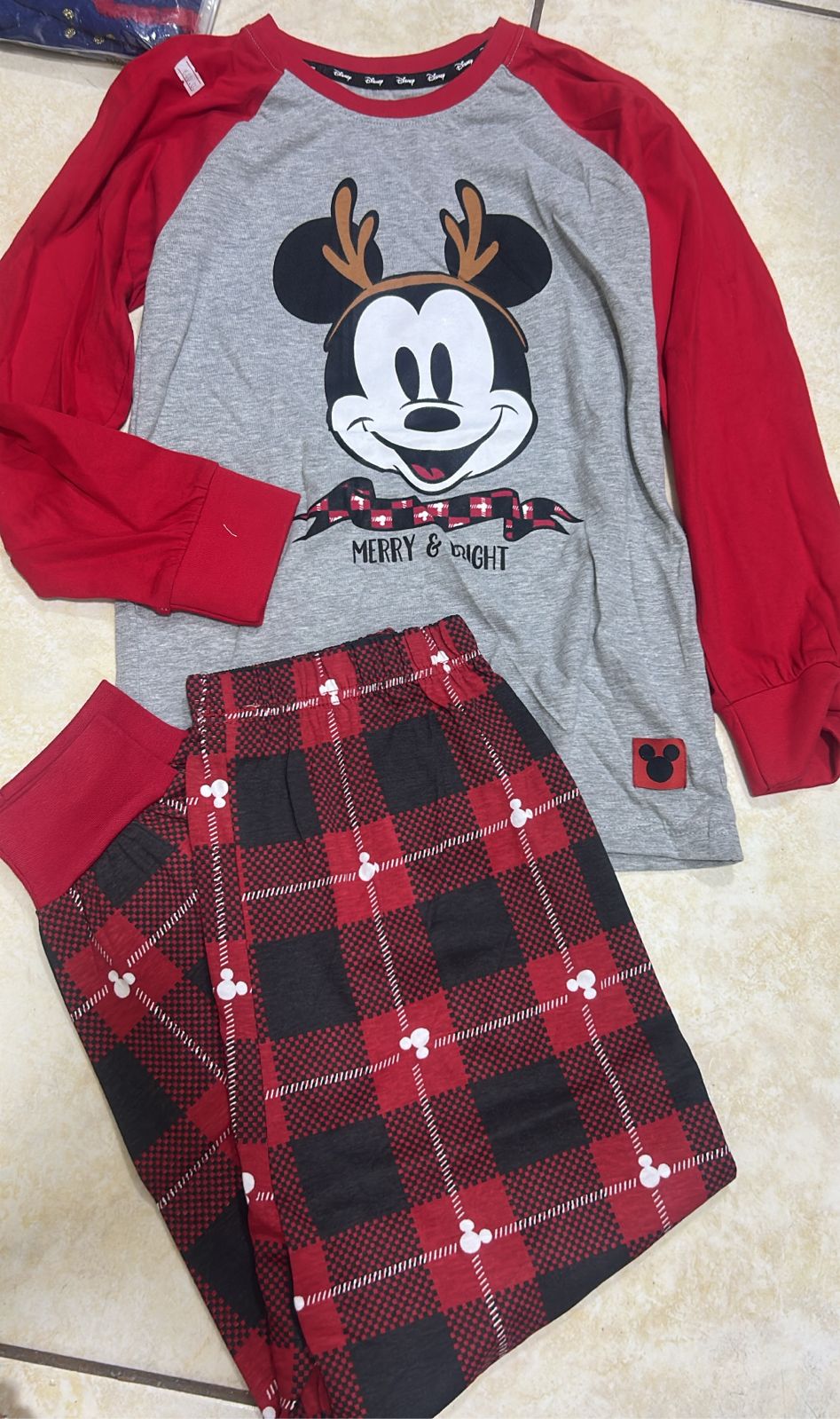 ❤️🖤 PIJAMA DISNEY MICKEY “MERRY & BRIGHT” – 14 AÑOS
