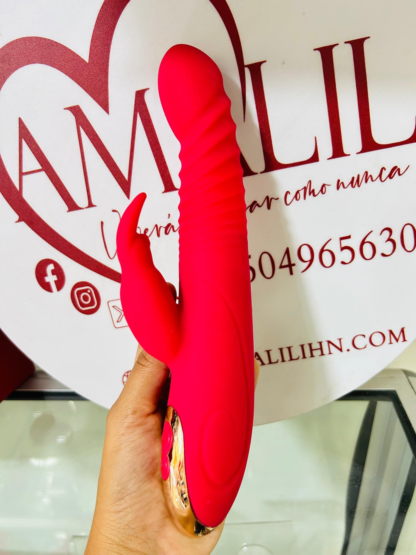 VIBRADOR CONEJO ROJO RECARGABLE CON MOVIMIENTO – DOBLE ESTIMULACIÓN INTELIGENTE