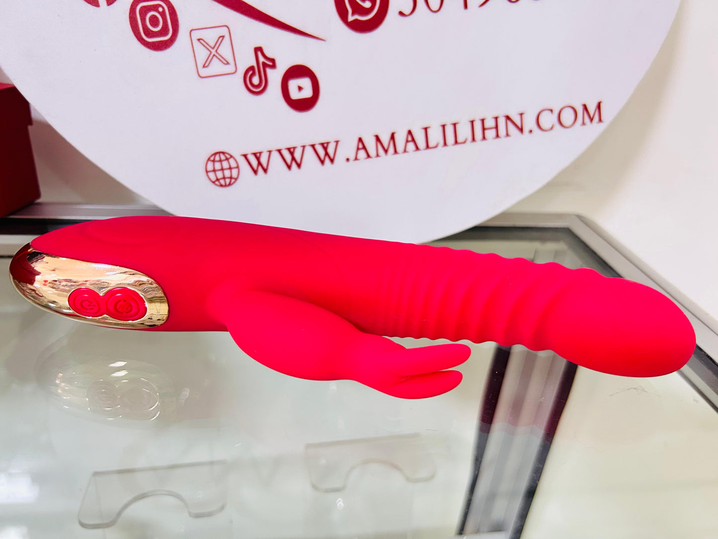 VIBRADOR CONEJO ROJO RECARGABLE CON MOVIMIENTO – DOBLE ESTIMULACIÓN INTELIGENTE