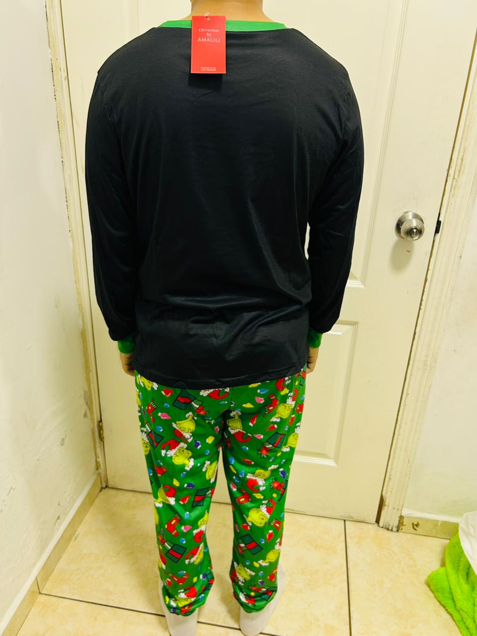 💚 PIJAMA NAVIDEÑA “THE GRINCH” ADULTO – EDICIÓN MERRY CHRISTMAS