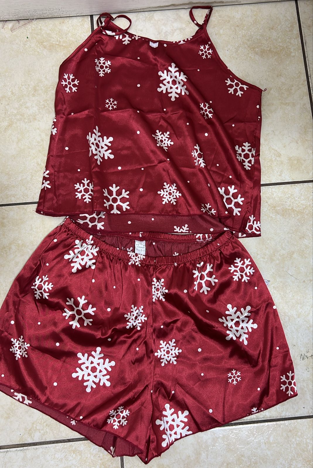 ❤️ PIJAMA SATINADA NAVIDEÑA ROJA – TALLA XL