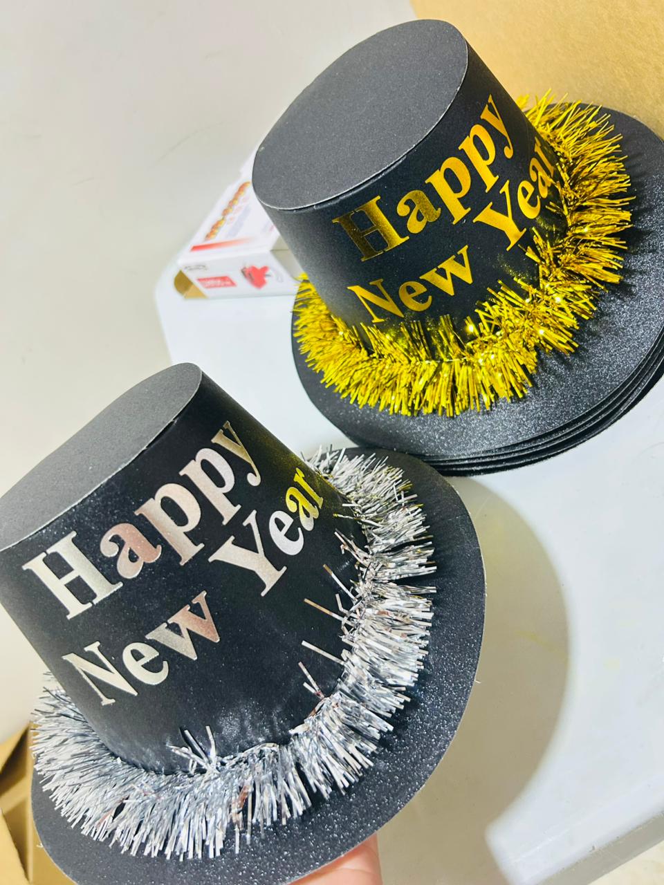 SOMBREROS CON CONFETI AÑO NUEVO POR UNIDAD