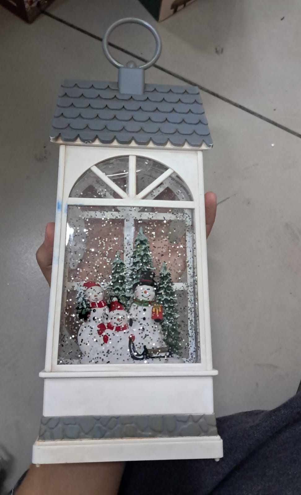 📞🎅 LÁMPARA NAVIDEÑA CABINA TELEFÓNICA CON NIEVE Y SANTA – DECORACIÓN PREMIUM
