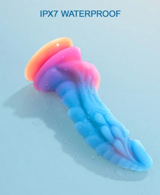 DILDO MOUSTROSO BRILLA EN OSCURIDAD