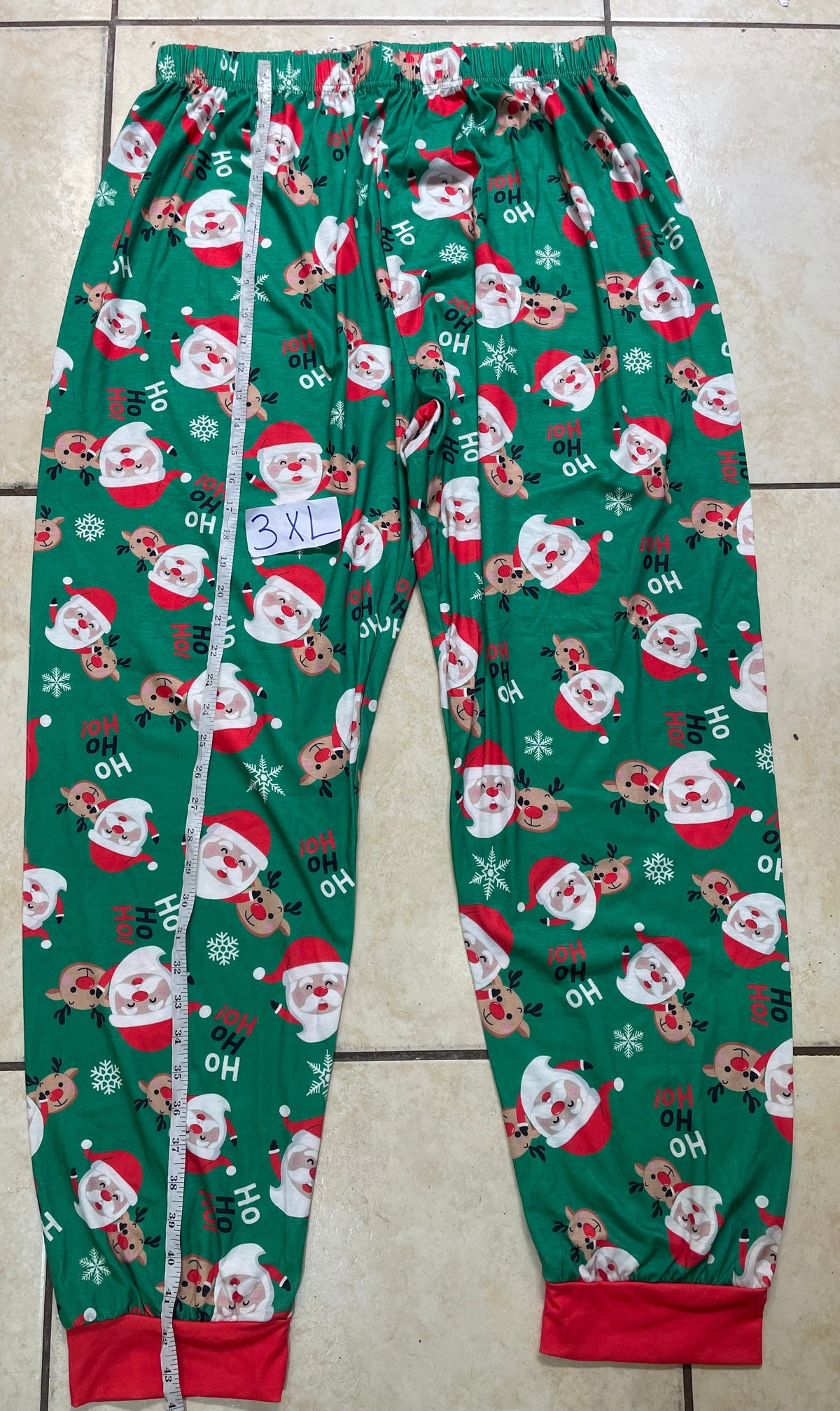 PIJAMAS NAVIDEÑAS ADULTOS MERRY CHRISTMAS – CAMIONETA ROJA CLASICA AMALILI