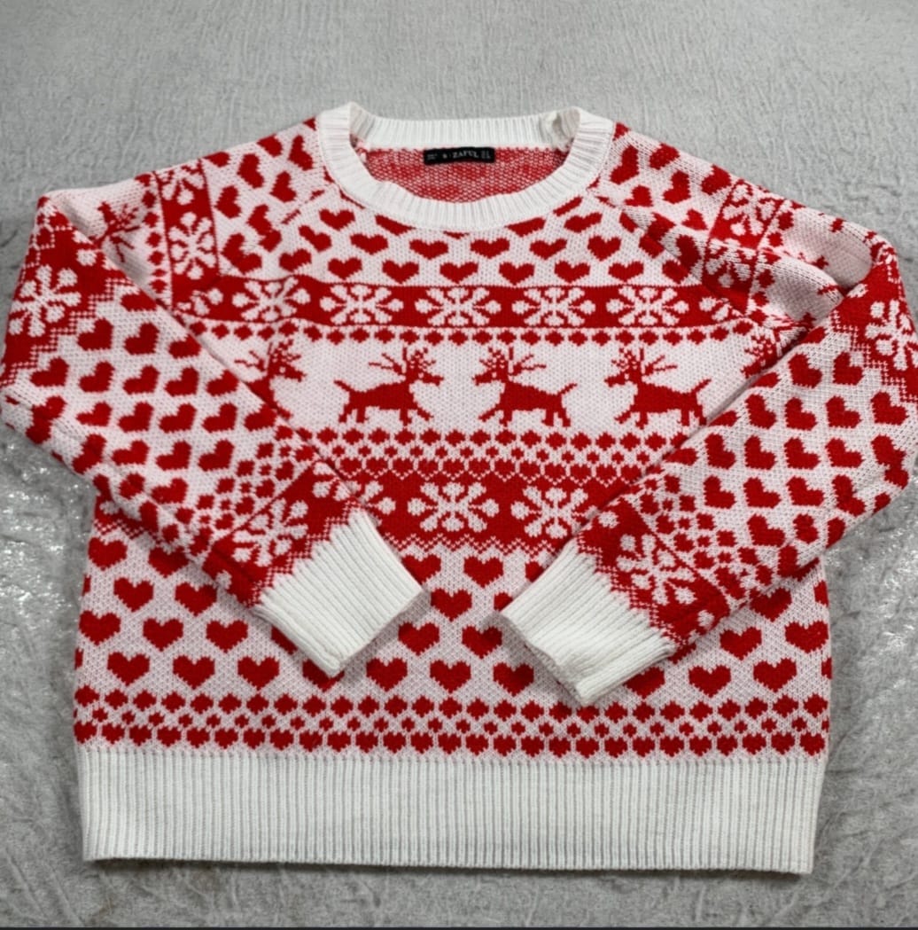 🧣 SUÉTER NAVIDEÑO CORAZONES Y RENOS – EDICIÓN ROMÁNTICA