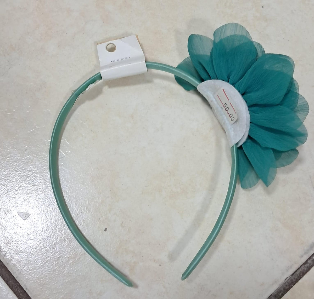 🌼 DIADEMA FLORAL ELEGANTE – COLORES SURTIDOS