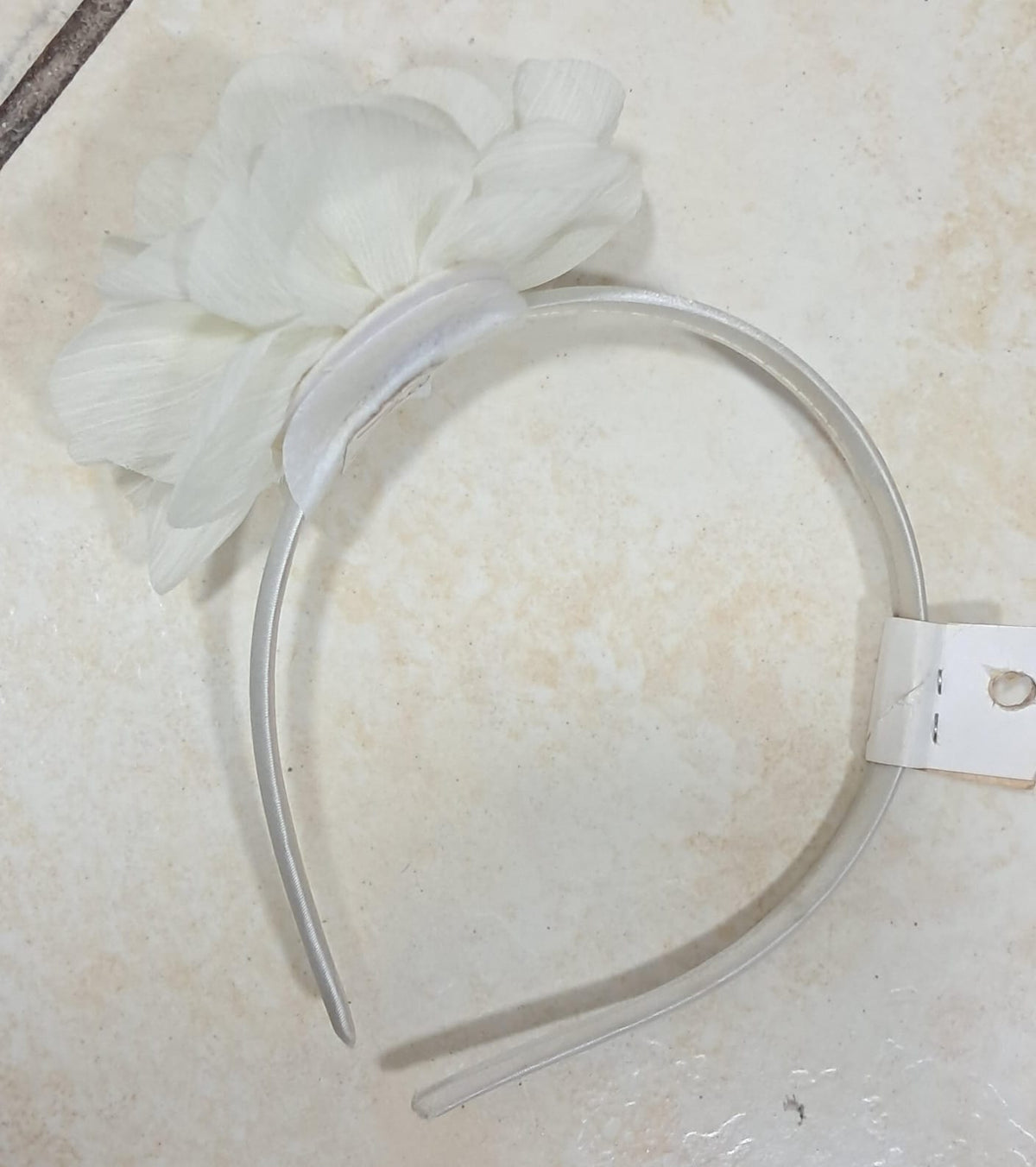 🌼 DIADEMA FLORAL ELEGANTE – COLORES SURTIDOS