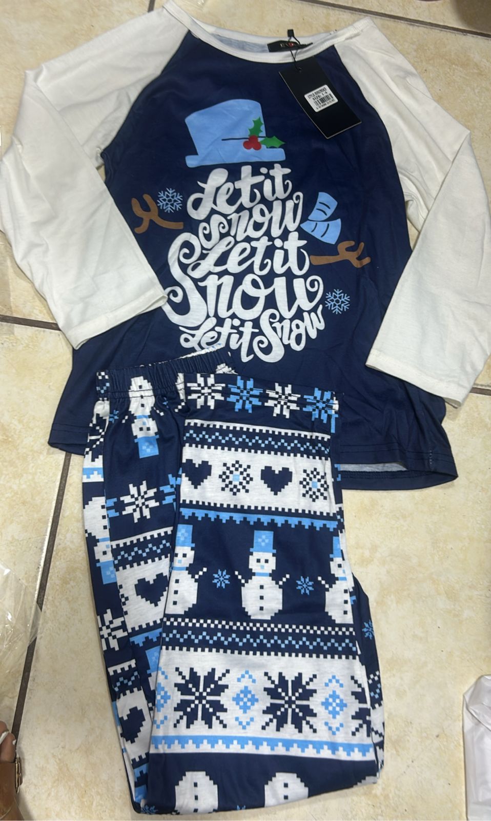 💙 PIJAMA NAVIDEÑA INFANTIL “LET IT SNOW” – 14 AÑOS