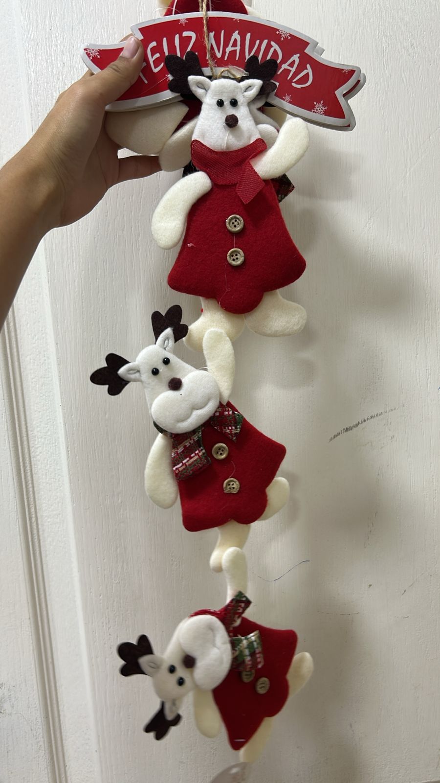 ADORNO COLGANTE FELIZ NAVIDAD CON RENO O SANTA – DECORACIÓN NAVIDEÑA SUAVE