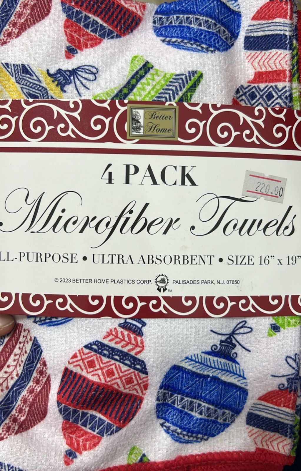 PAQUETE DE 4 TOALLAS DE MICROFIBRA NAVIDEÑAS – BETTER HOME