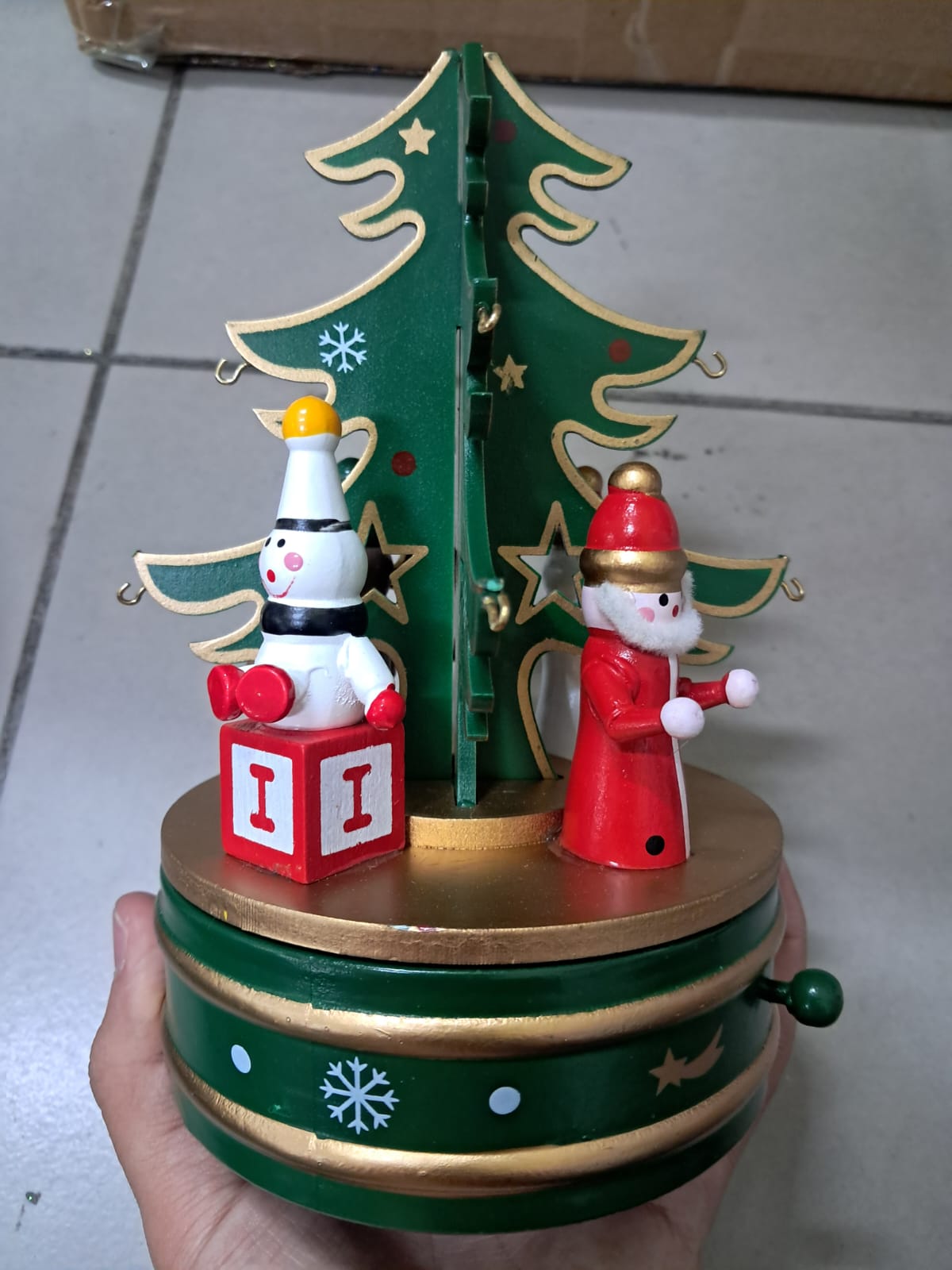 🎄🎶 CAJA MUSICAL NAVIDEÑA DE MADERA CON ÁRBOL Y FIGURAS – DECORACIÓN CLÁSICA