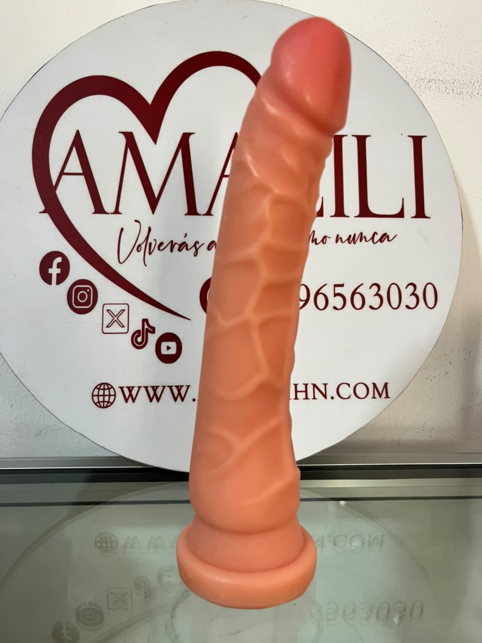 "El Inquieto" DILDO REALISTA 8.8” CON BASE DE SUCCIÓN – EXPERIENCIA NATURAL TOTAL